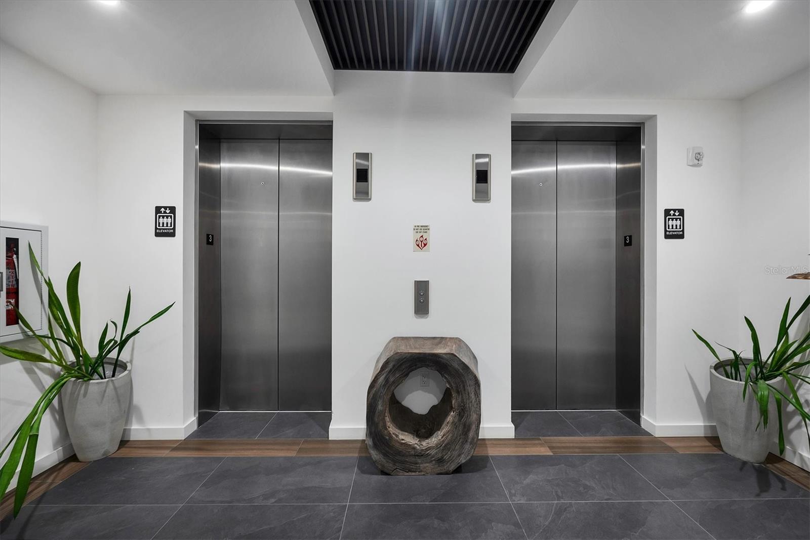 Image 47 of 69 For 300 Pineapple Avenue 302