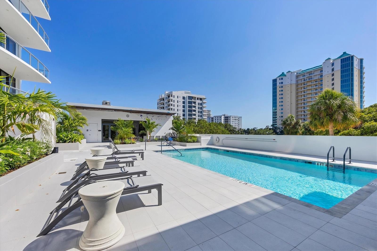 Image 51 of 69 For 300 Pineapple Avenue 302