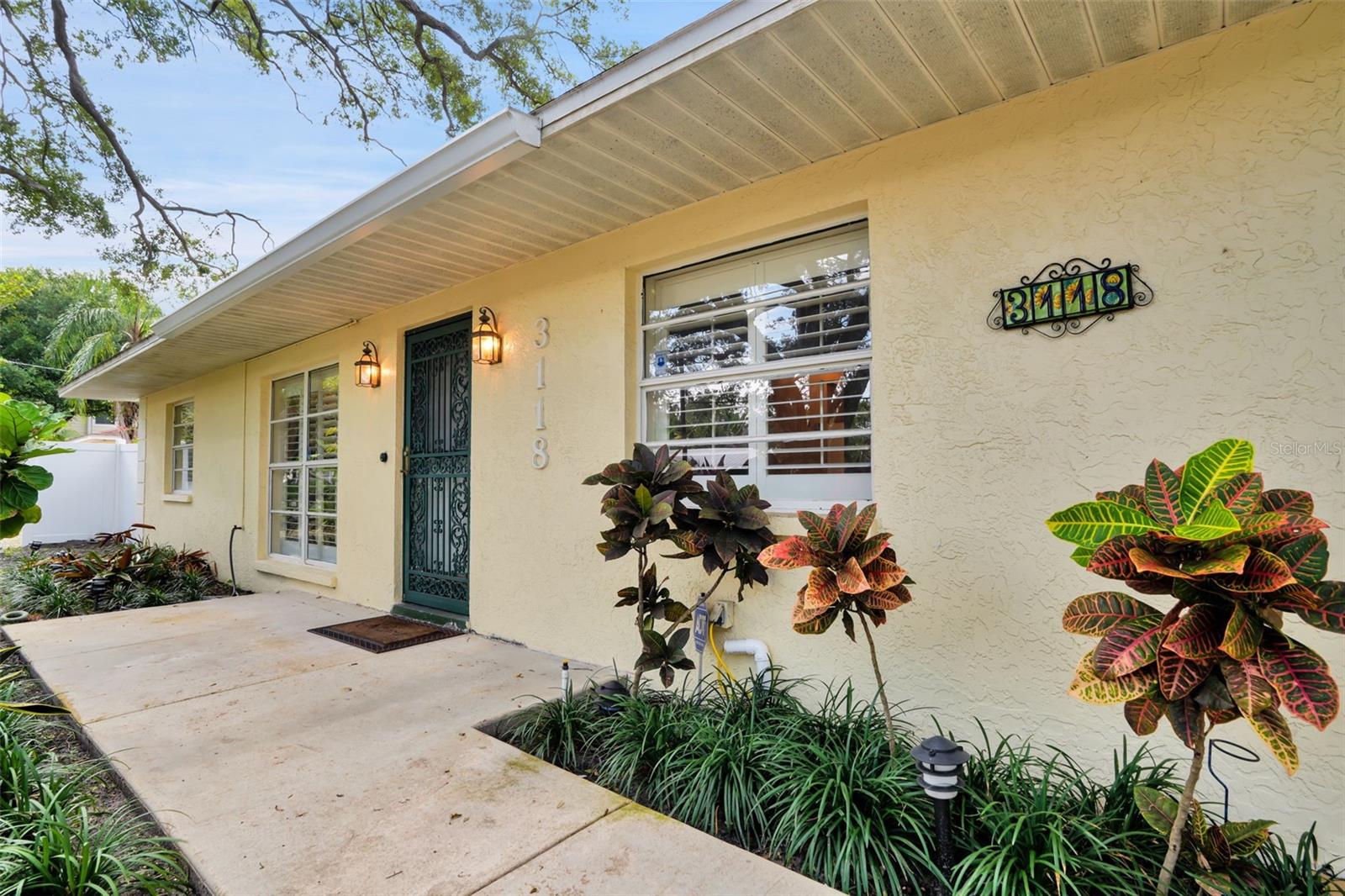 Image 3 of 71 For 3118 Fielder Street