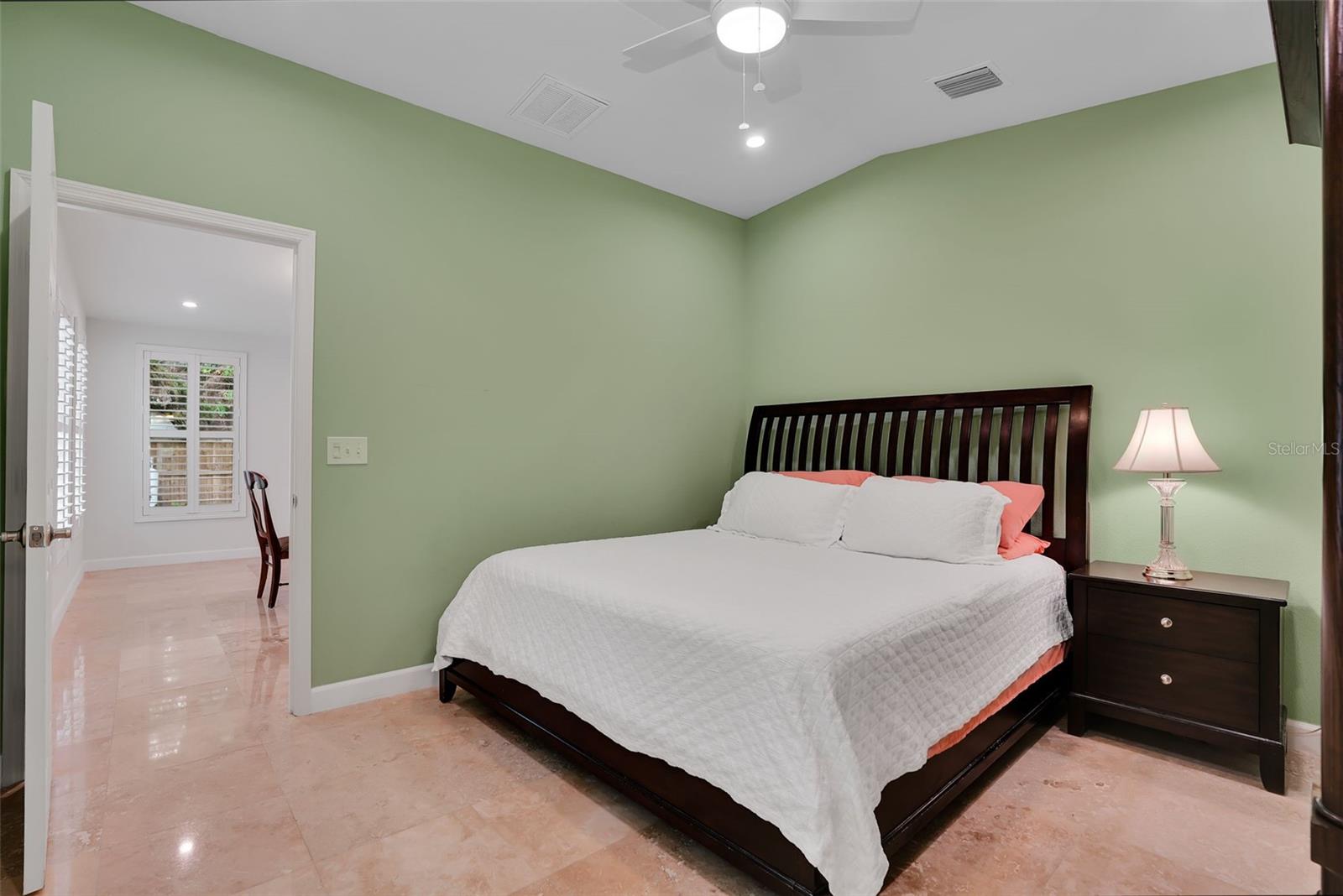 Image 31 of 71 For 3118 Fielder Street