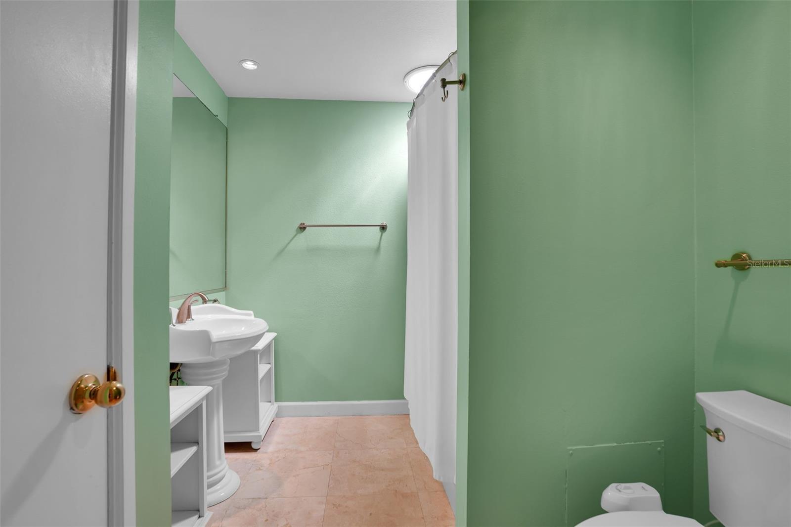 Image 41 of 71 For 3118 Fielder Street