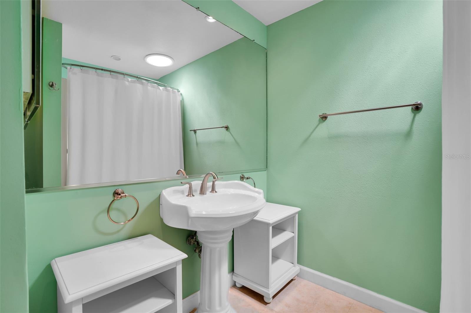 Image 42 of 71 For 3118 Fielder Street