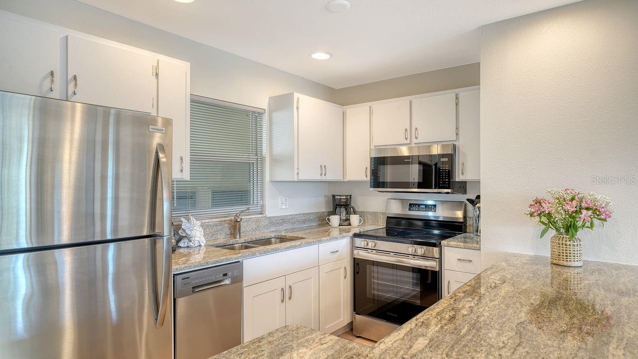 Image 19 of 70 For 925 Beach Road 109