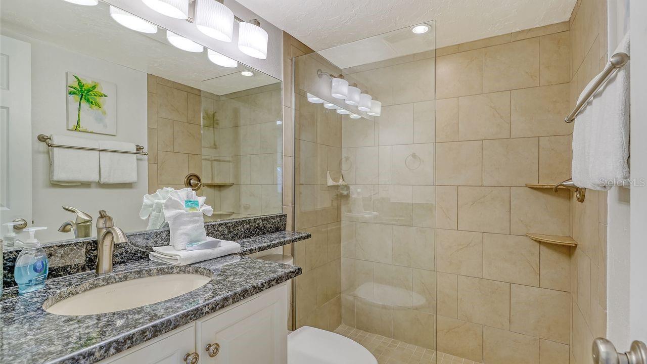 Image 27 of 70 For 925 Beach Road 109