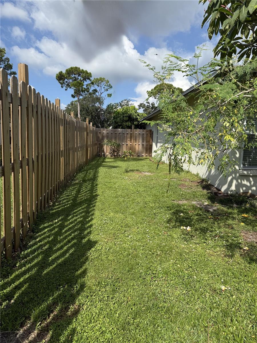 Image 29 of 32 For 1805 Springwood Drive