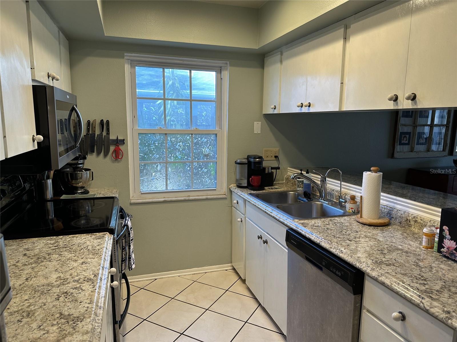 Image 9 of 32 For 1805 Springwood Drive
