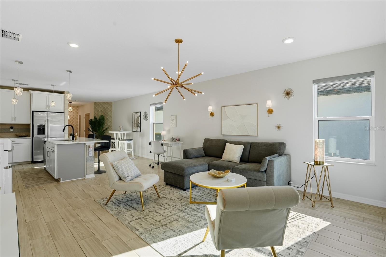 Image 11 of 49 For 16887 Fiesta Drive