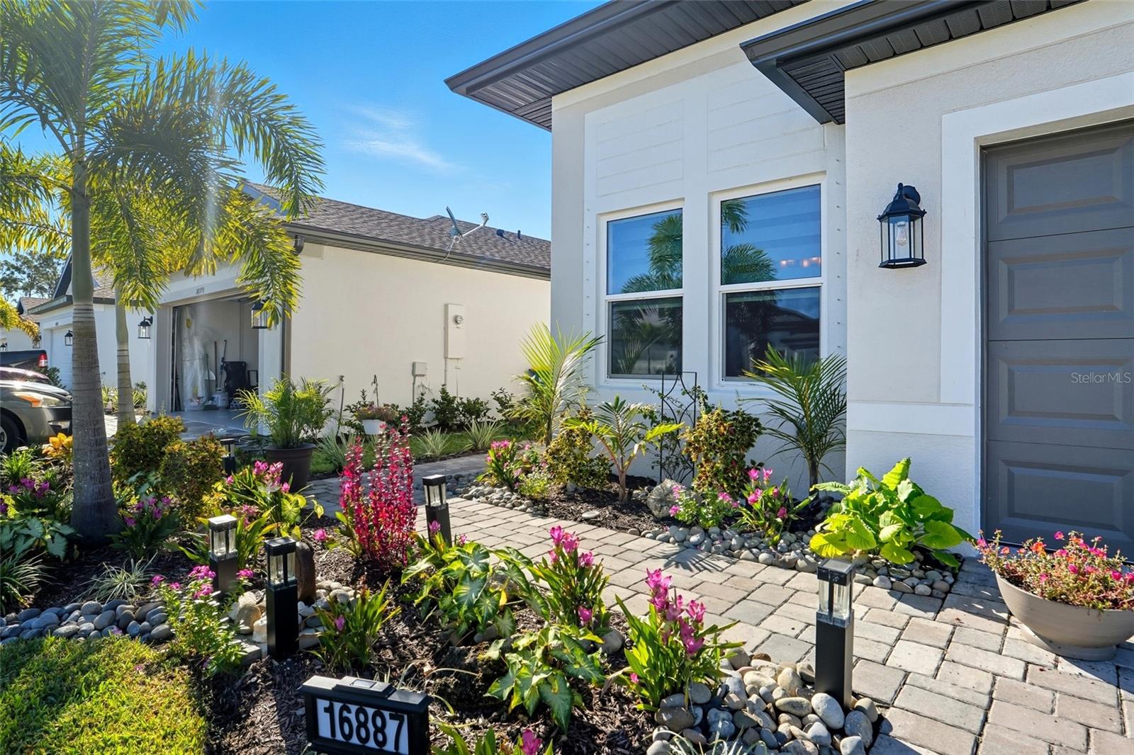 Image 5 of 49 For 16887 Fiesta Drive