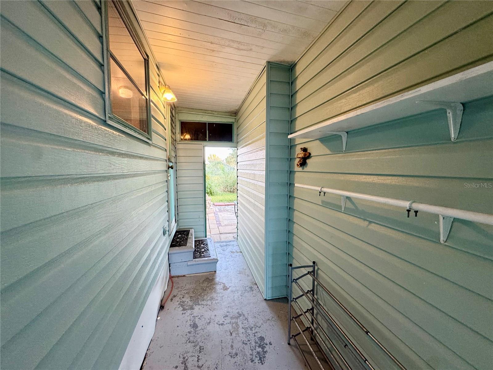 Image 14 of 34 For 130 Patricia Avenue 63