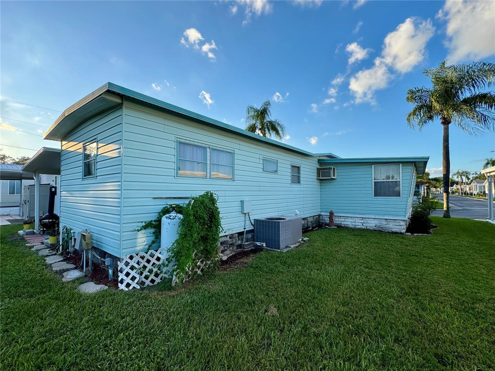 Image 20 of 34 For 130 Patricia Avenue 63