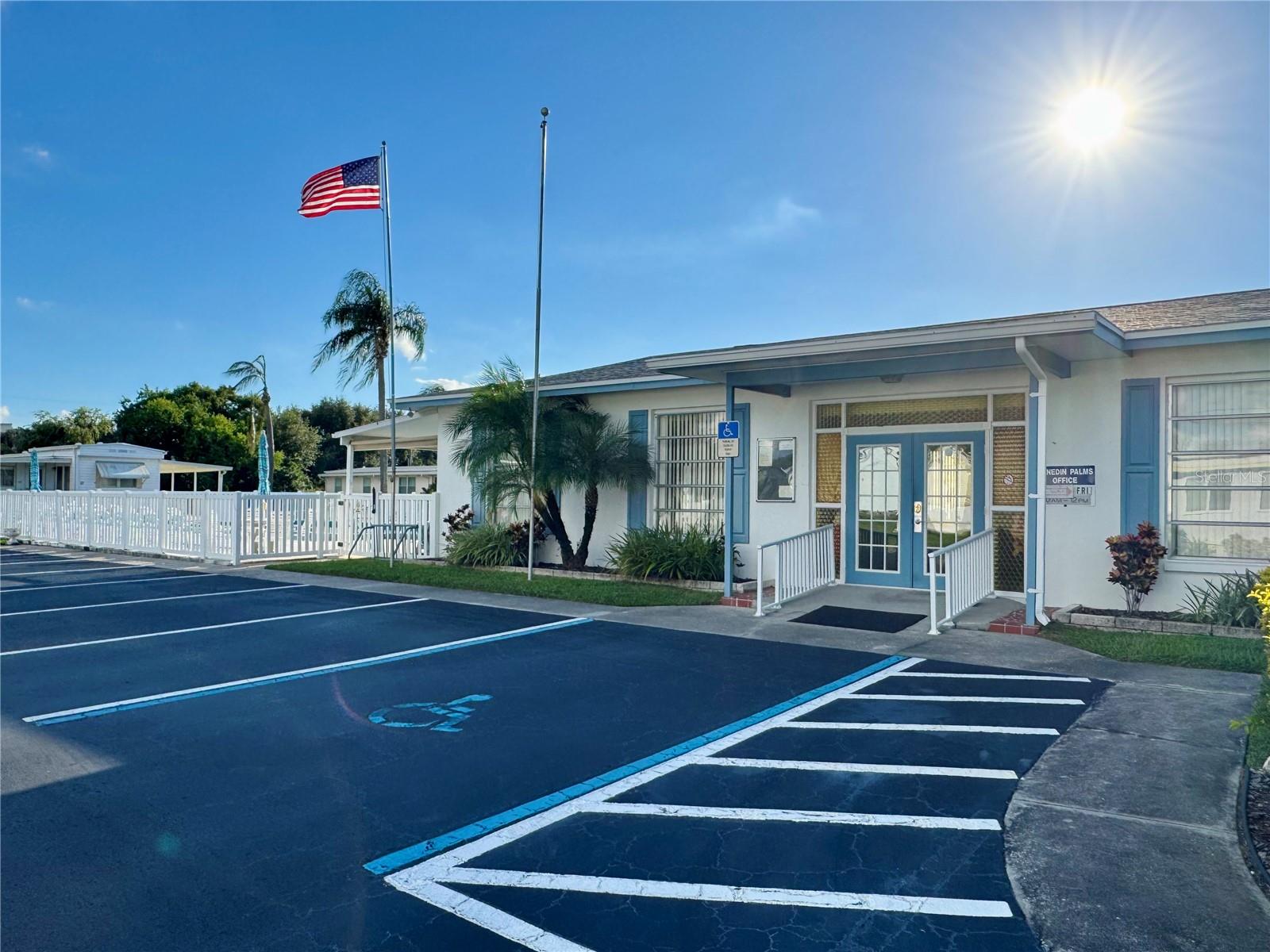 Image 27 of 34 For 130 Patricia Avenue 63