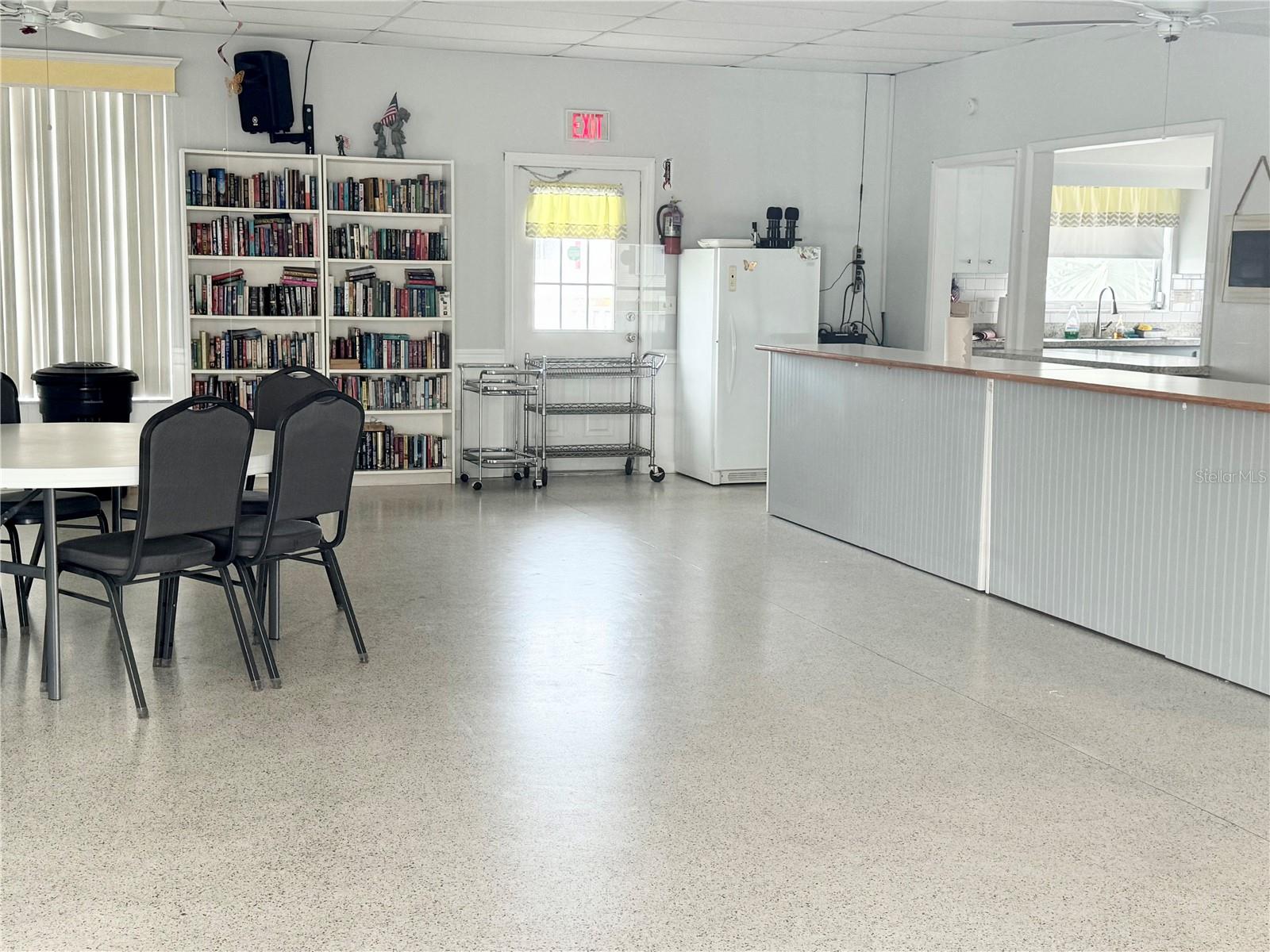 Image 30 of 34 For 130 Patricia Avenue 63