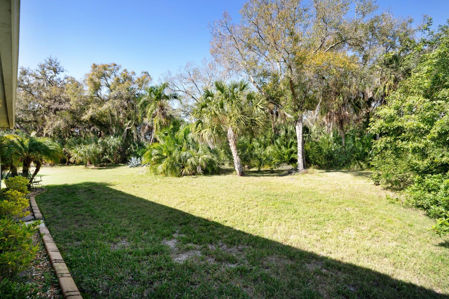 Image 32 of 46 For 8982 Founders Cir