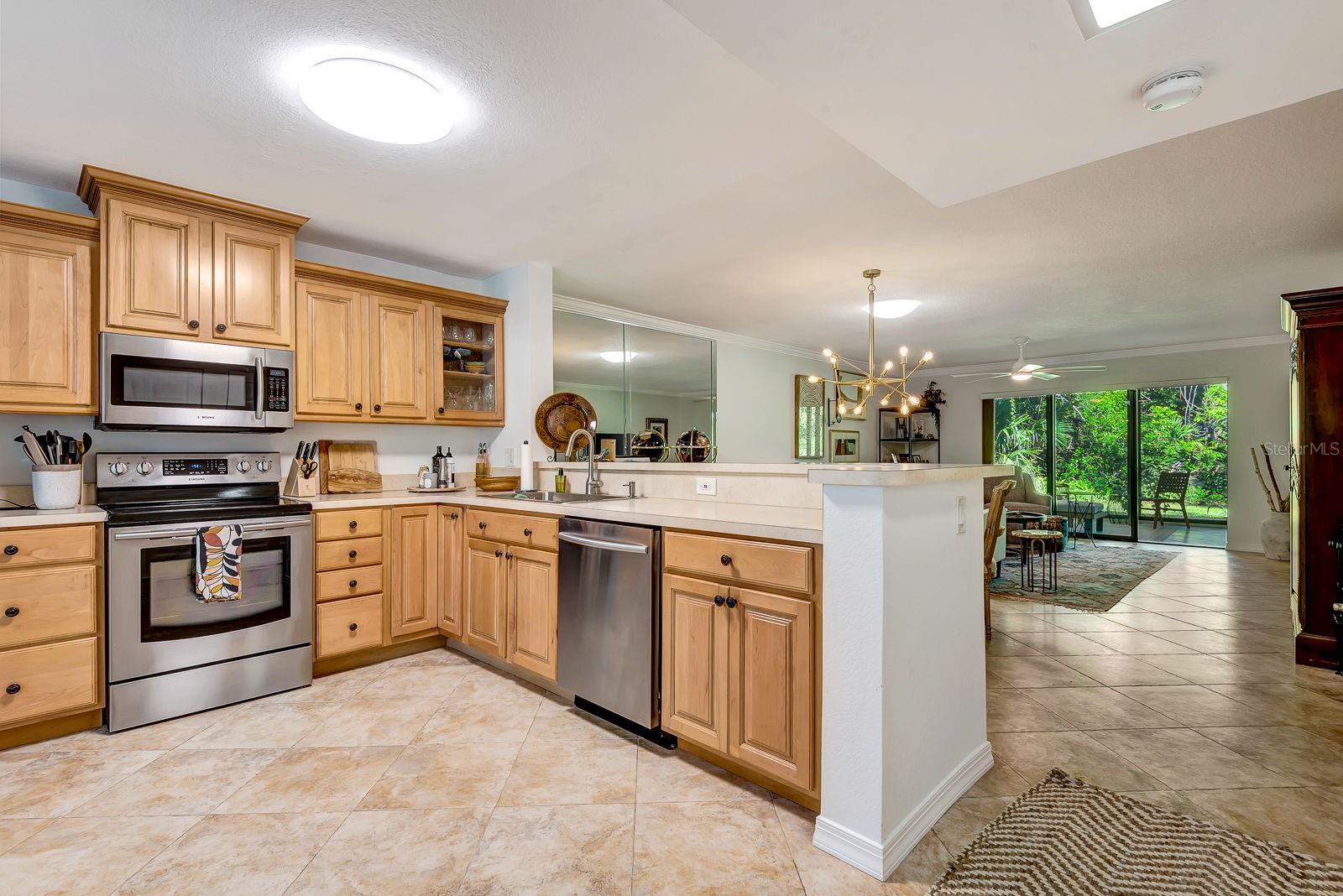 Image 15 of 47 For 122 Pinehurst Drive 122