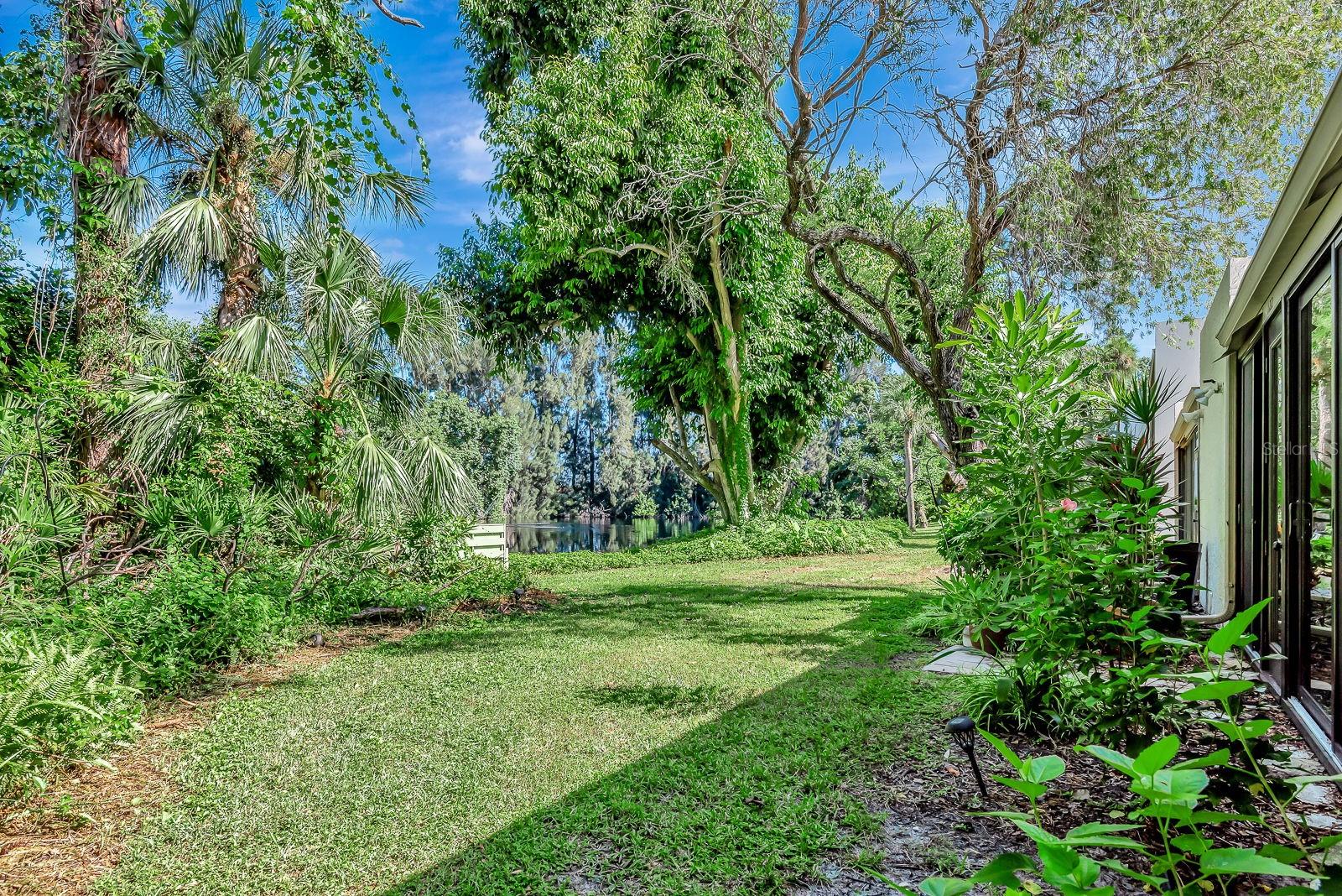Image 33 of 47 For 122 Pinehurst Drive 122