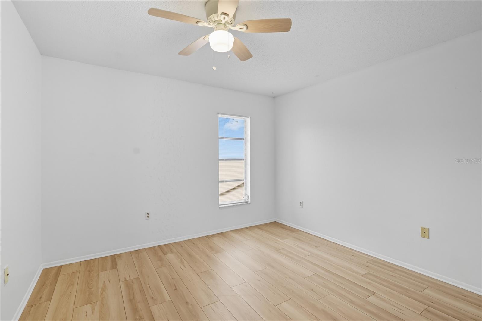 Image 13 of 37 For 3880 El Poinier Court 8702