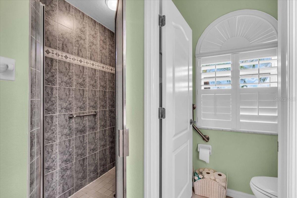 Image 34 of 46 For 235 Auburn Woods Circle