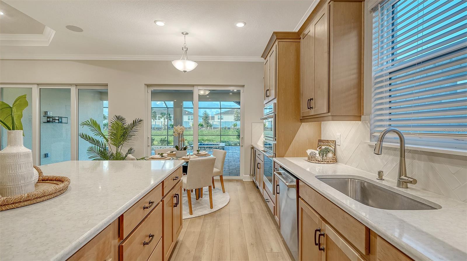 Image 19 of 90 For 16423 Isola Place