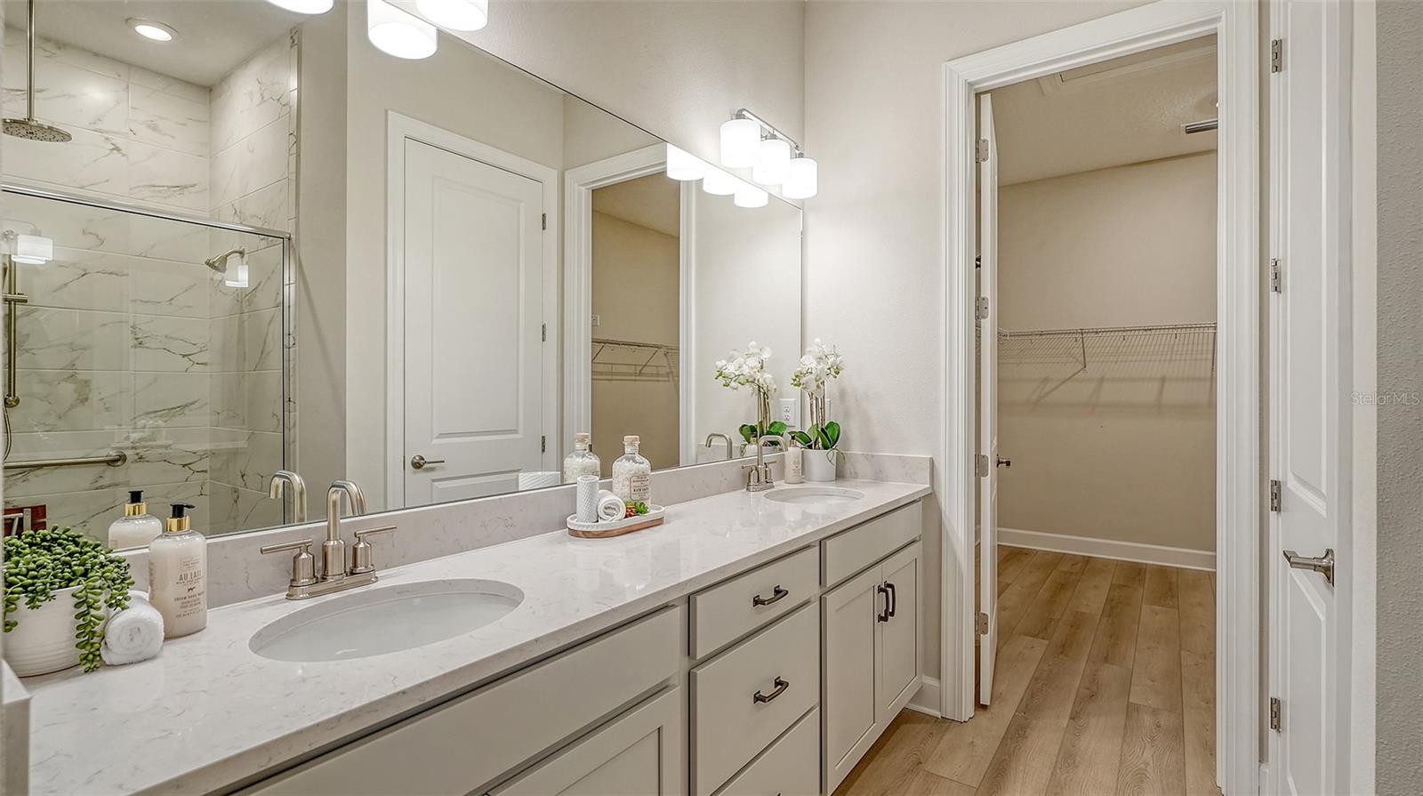 Image 30 of 90 For 16423 Isola Place