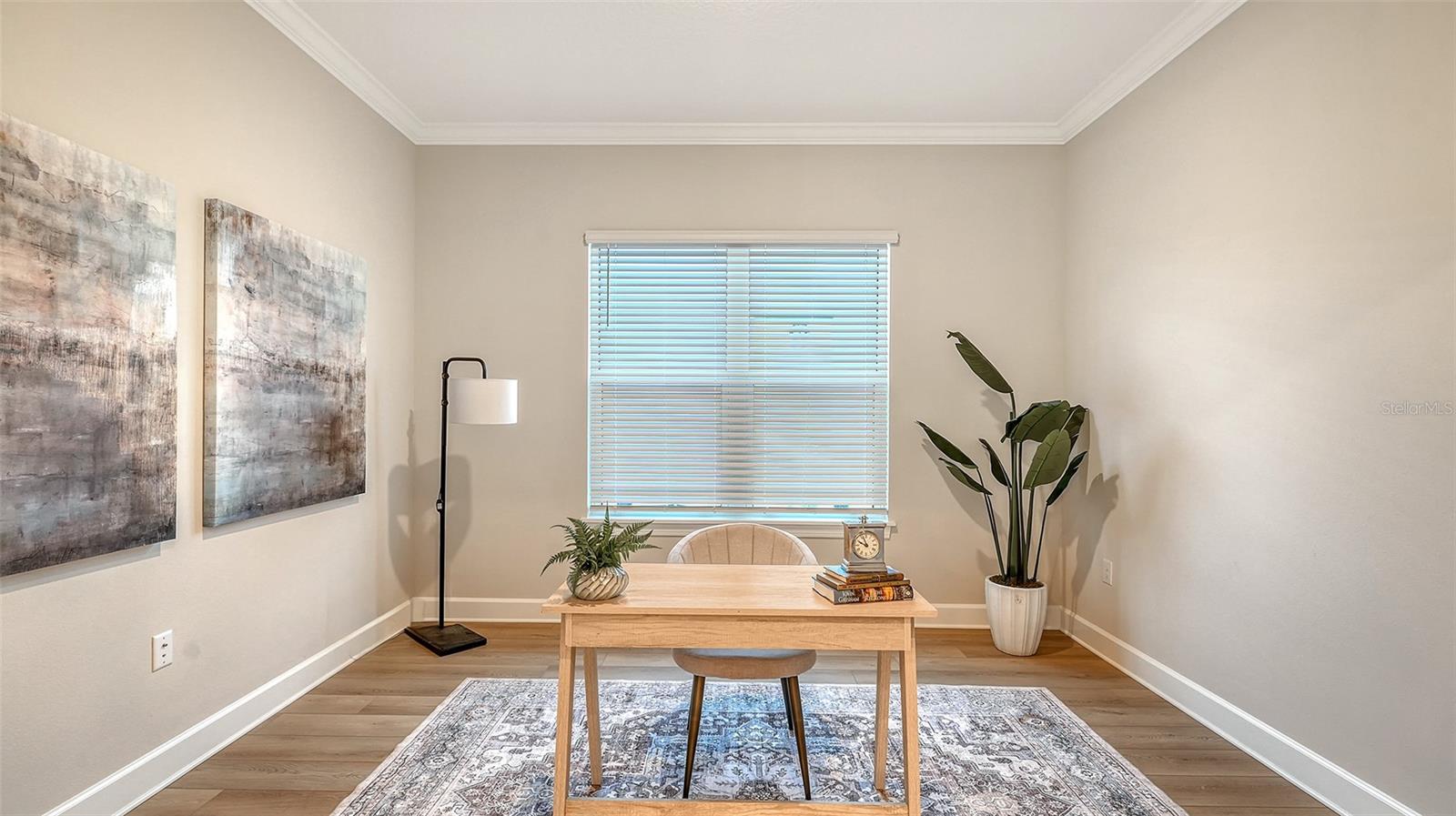 Image 8 of 90 For 16423 Isola Place