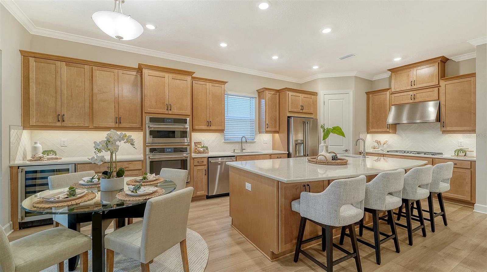 Image 9 of 90 For 16423 Isola Place