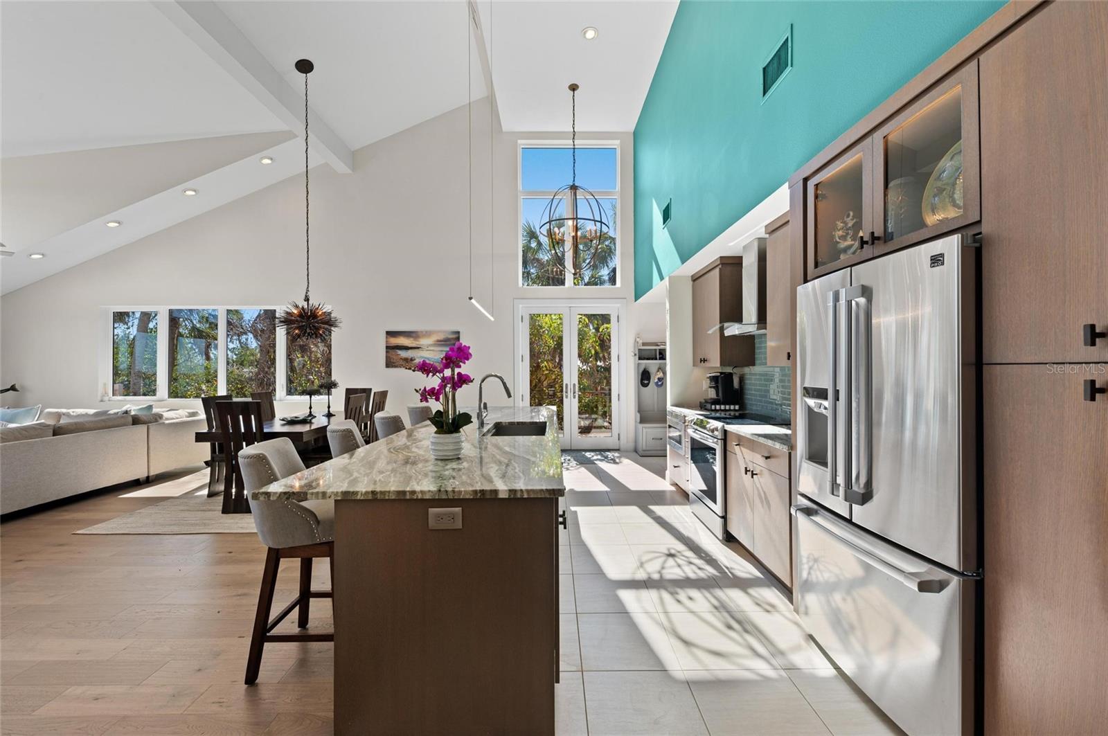 Image 10 of 87 For 140 Casey Key Road