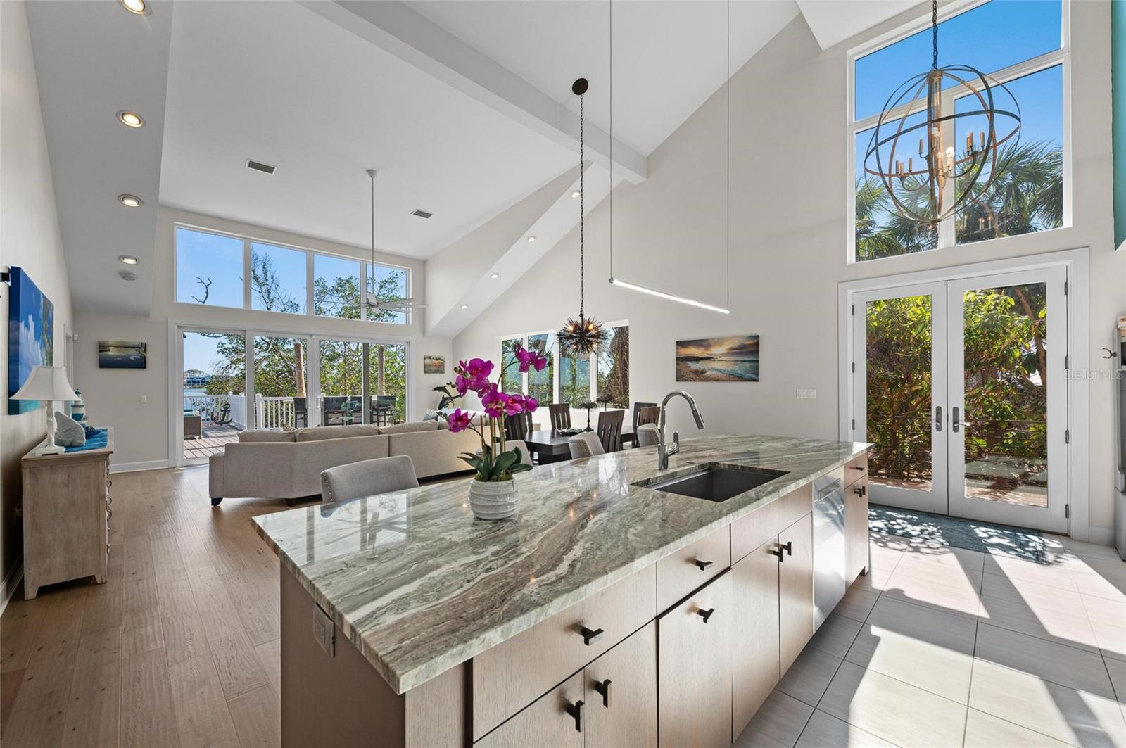 Image 11 of 87 For 140 Casey Key Road