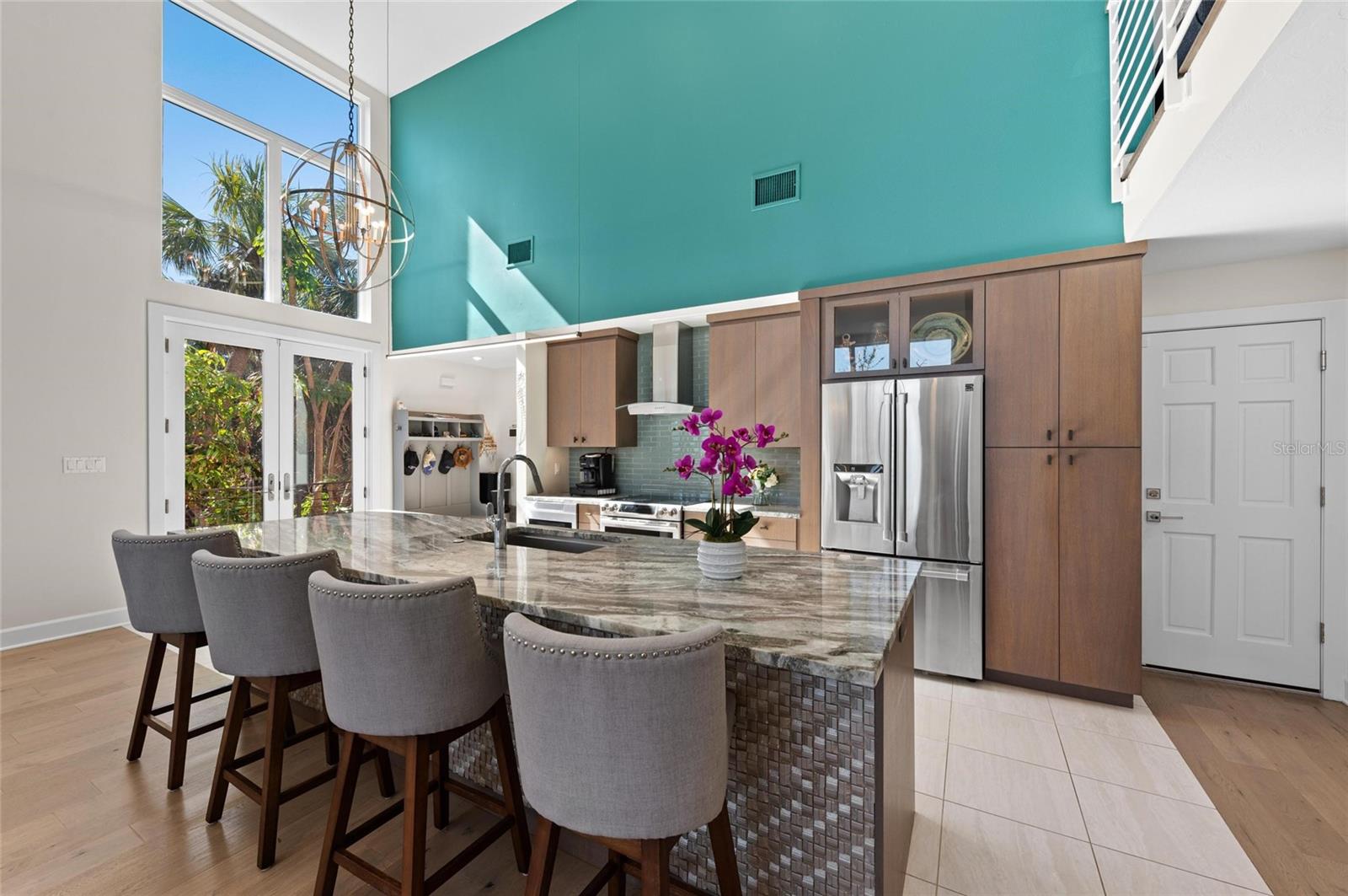 Image 12 of 87 For 140 Casey Key Road