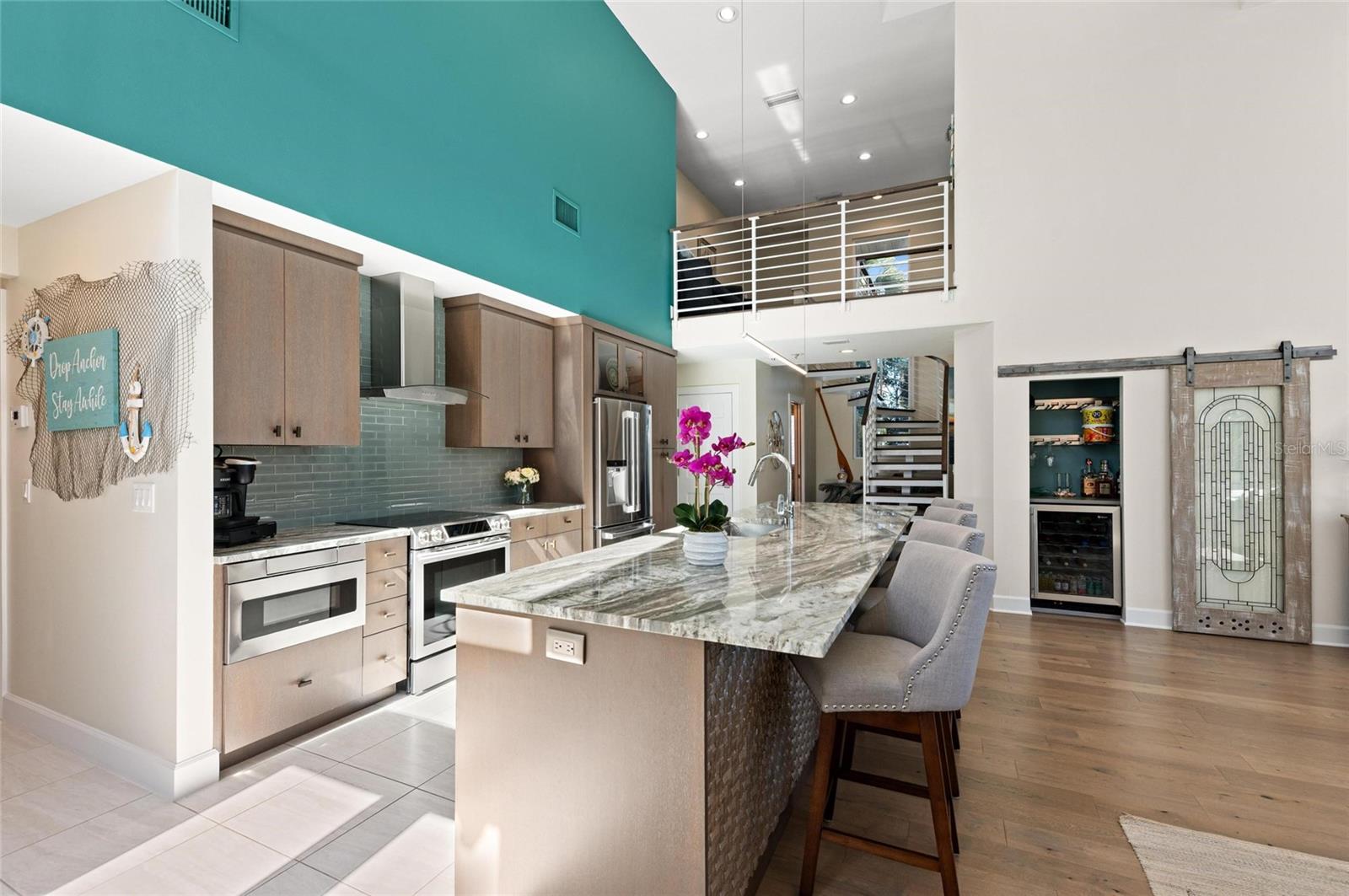 Image 16 of 87 For 140 Casey Key Road