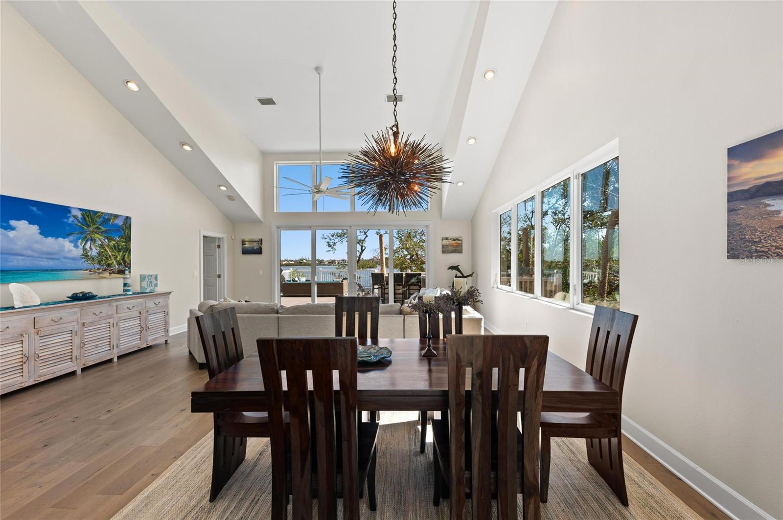 Image 19 of 87 For 140 Casey Key Road