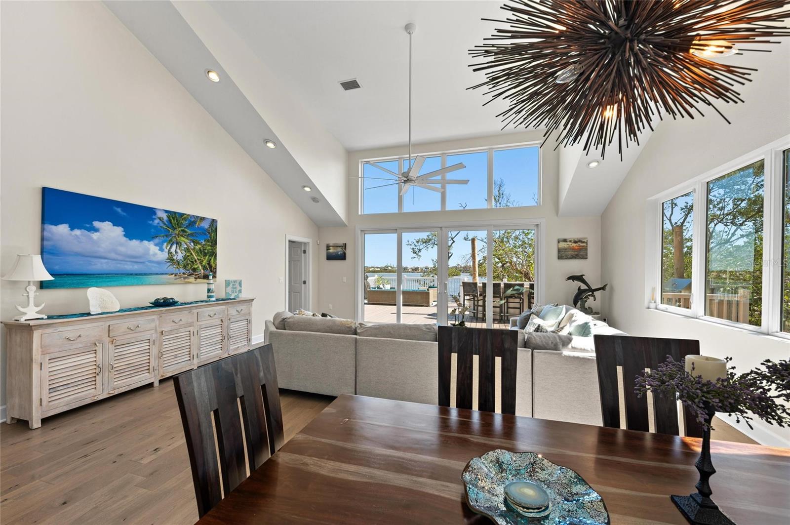 Image 20 of 87 For 140 Casey Key Road