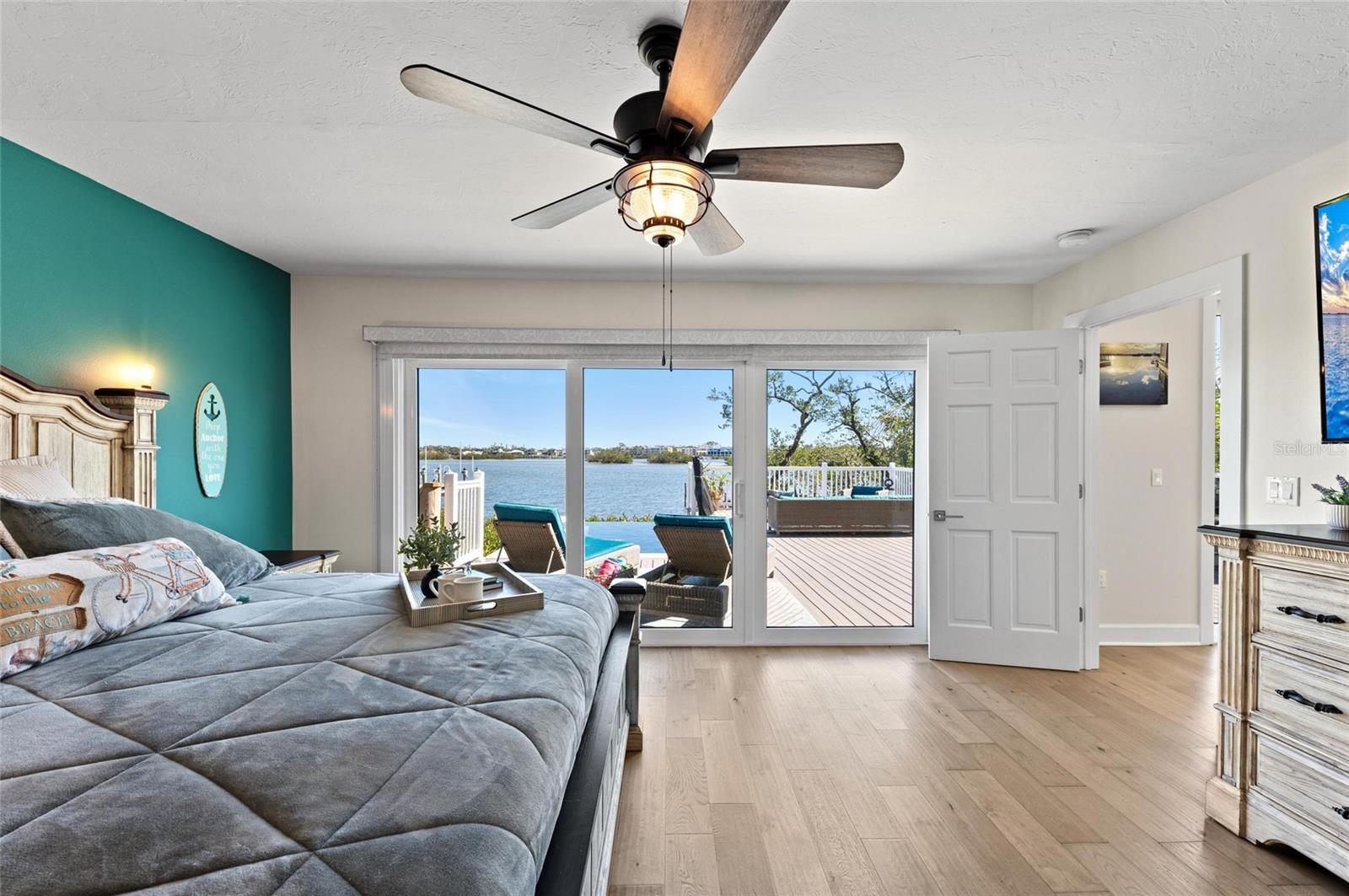 Image 25 of 87 For 140 Casey Key Road