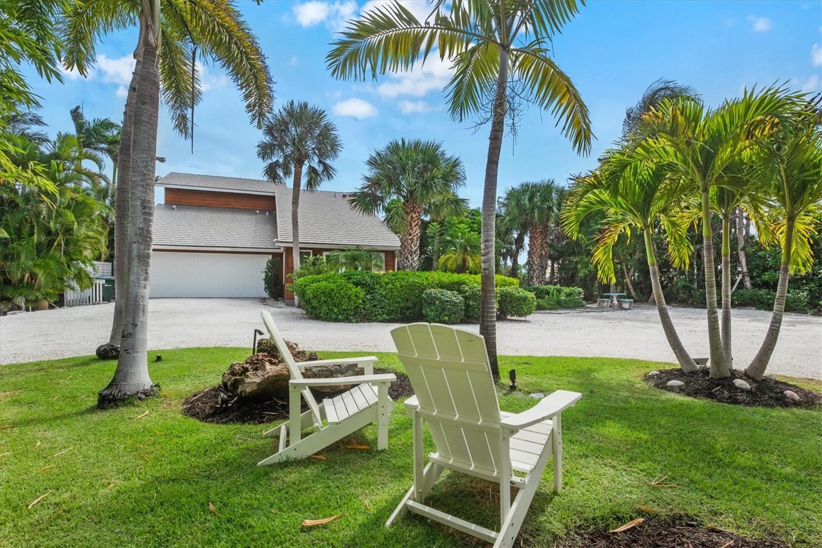 Image 3 of 87 For 140 Casey Key Road