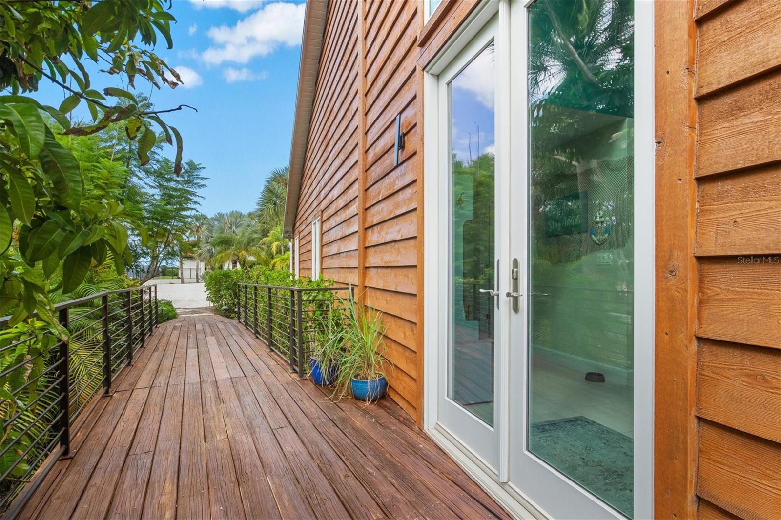 Image 55 of 87 For 140 Casey Key Road