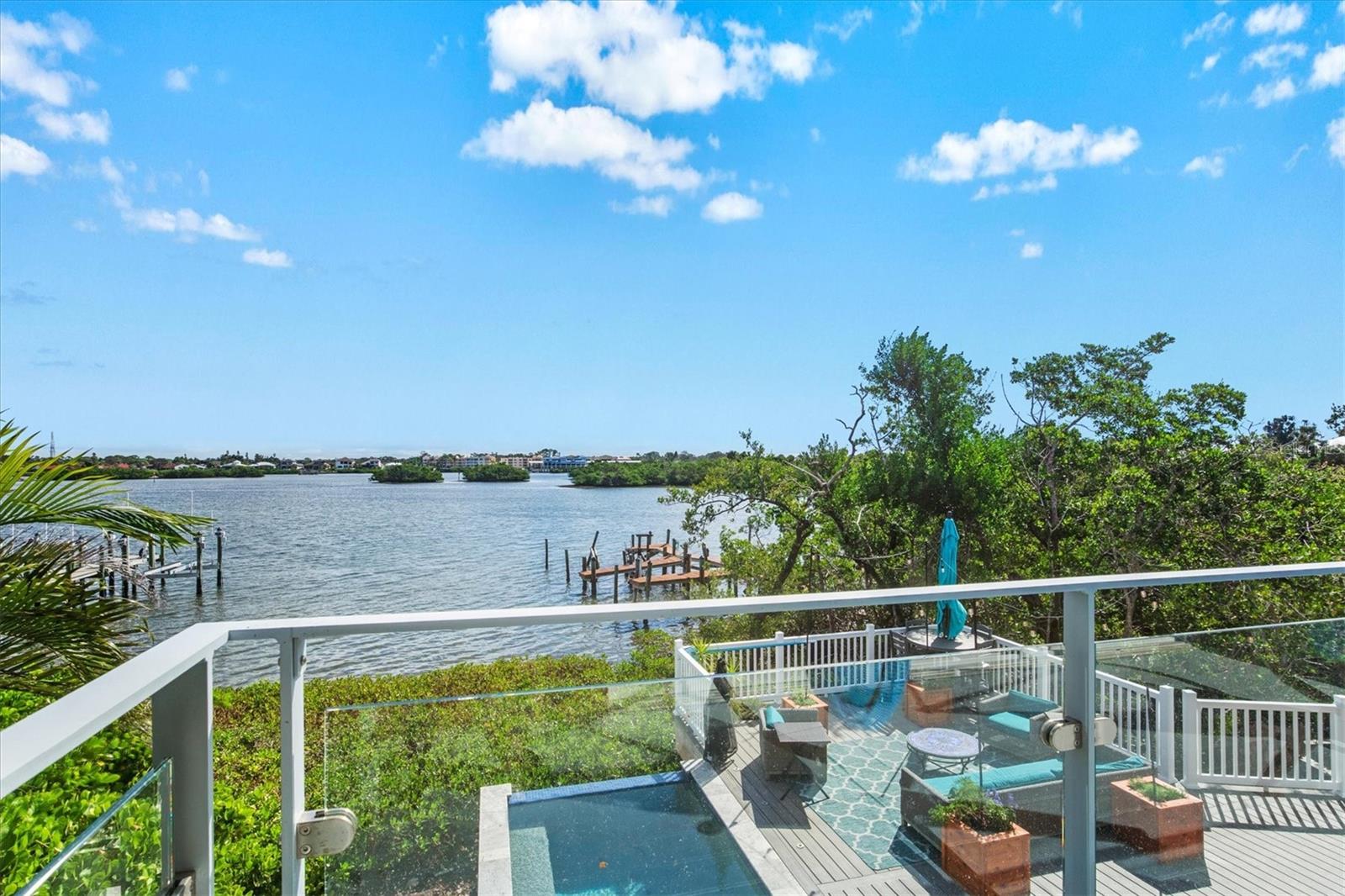 Image 56 of 87 For 140 Casey Key Road