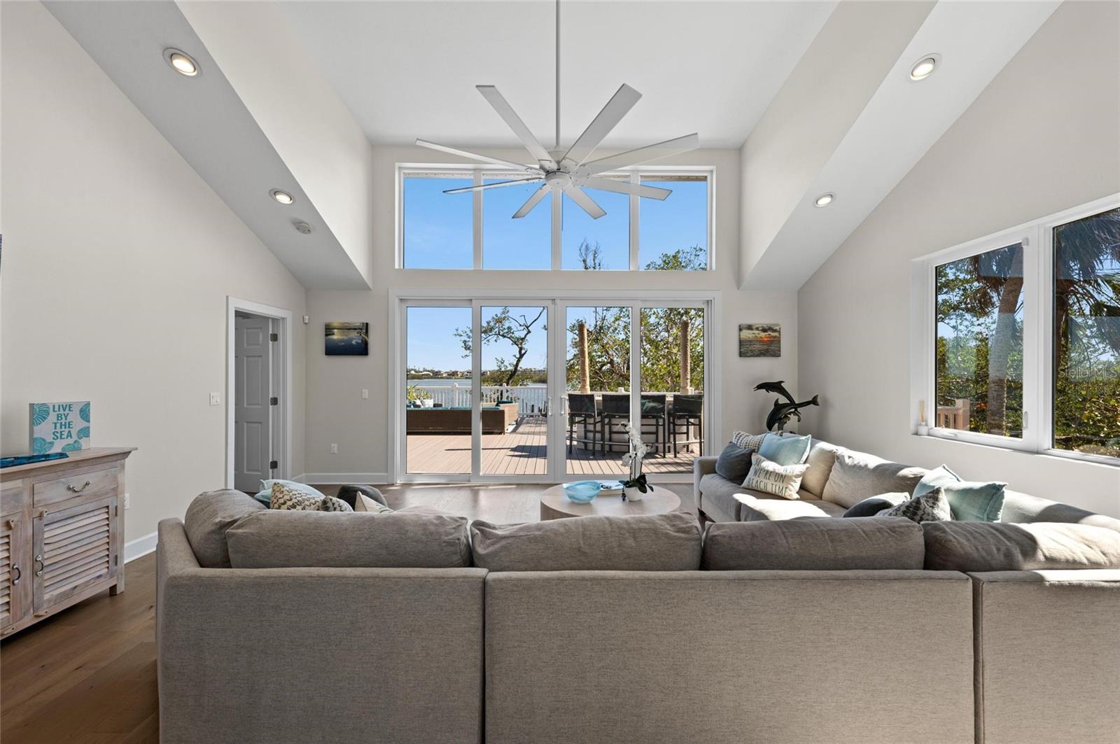 Image 6 of 87 For 140 Casey Key Road