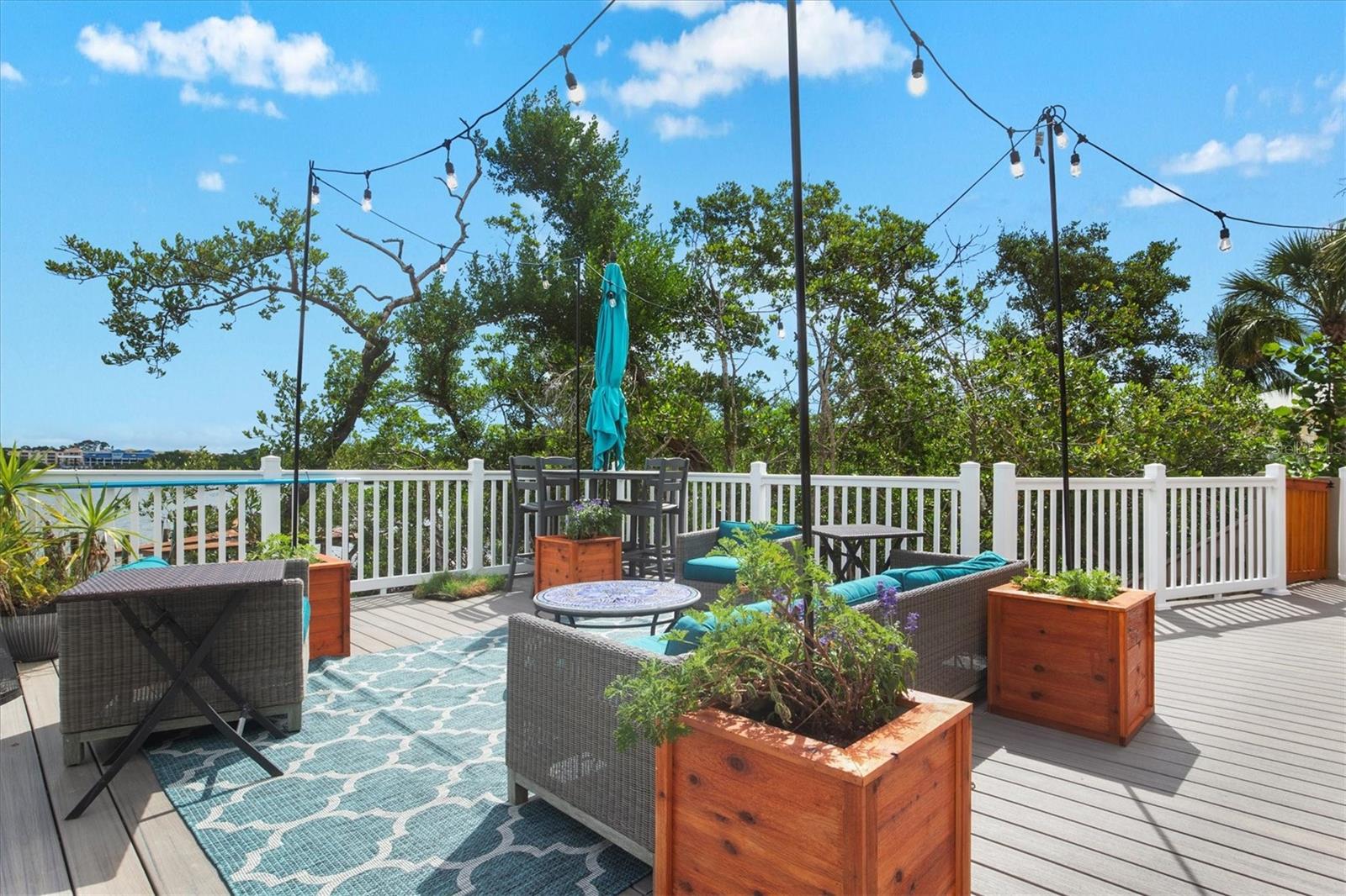 Image 62 of 87 For 140 Casey Key Road