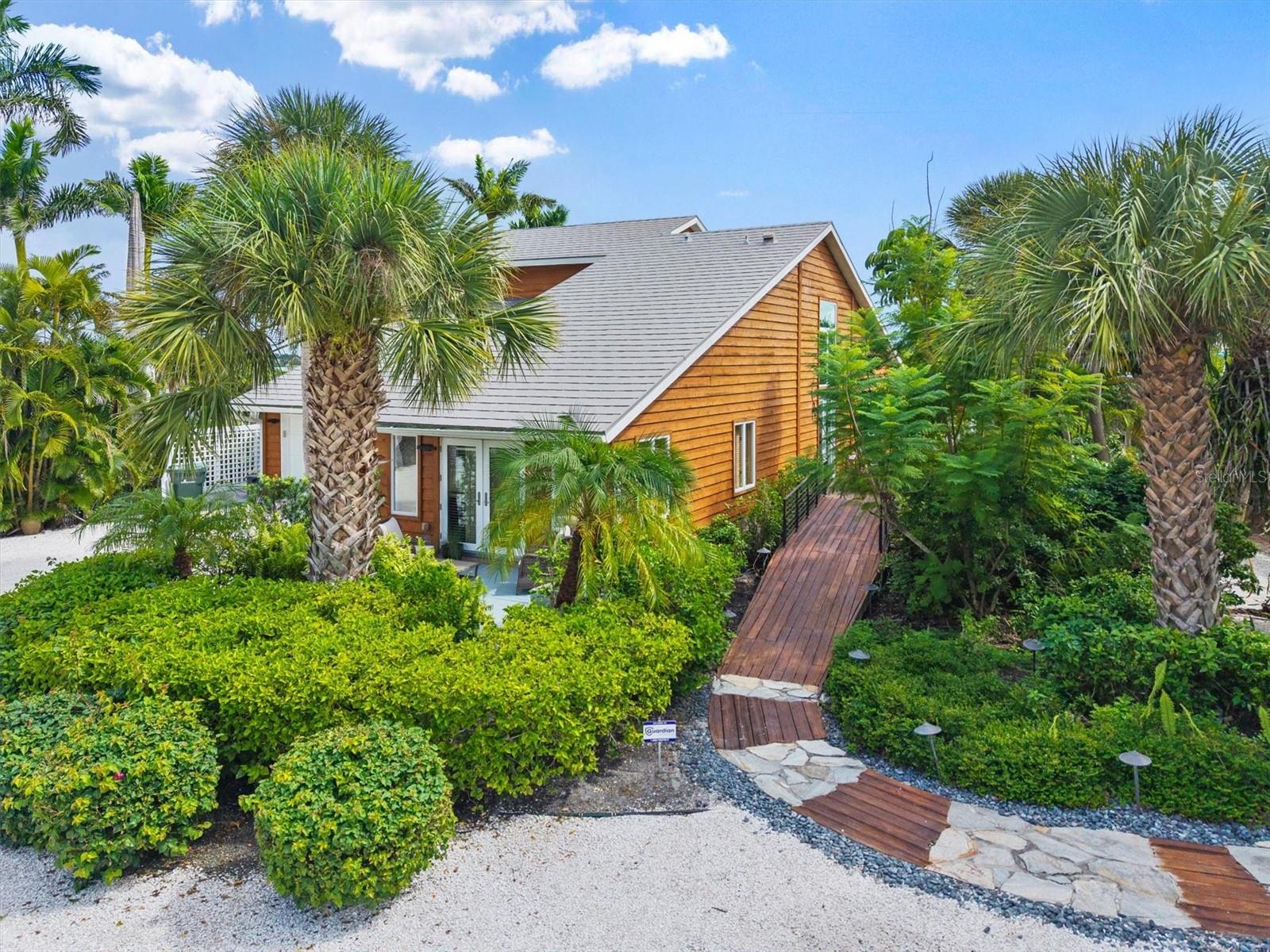 Image 66 of 87 For 140 Casey Key Road