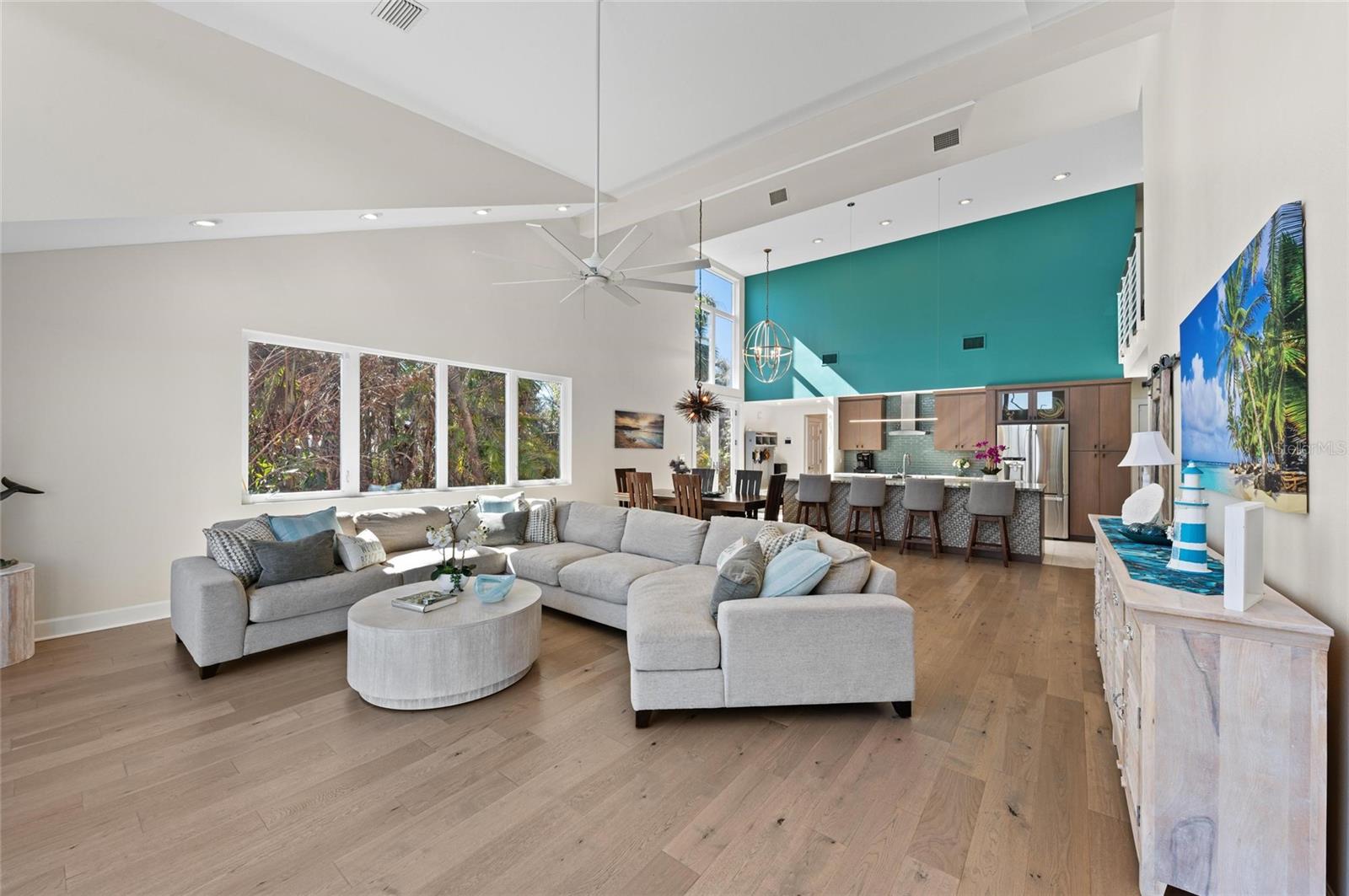 Image 7 of 87 For 140 Casey Key Road