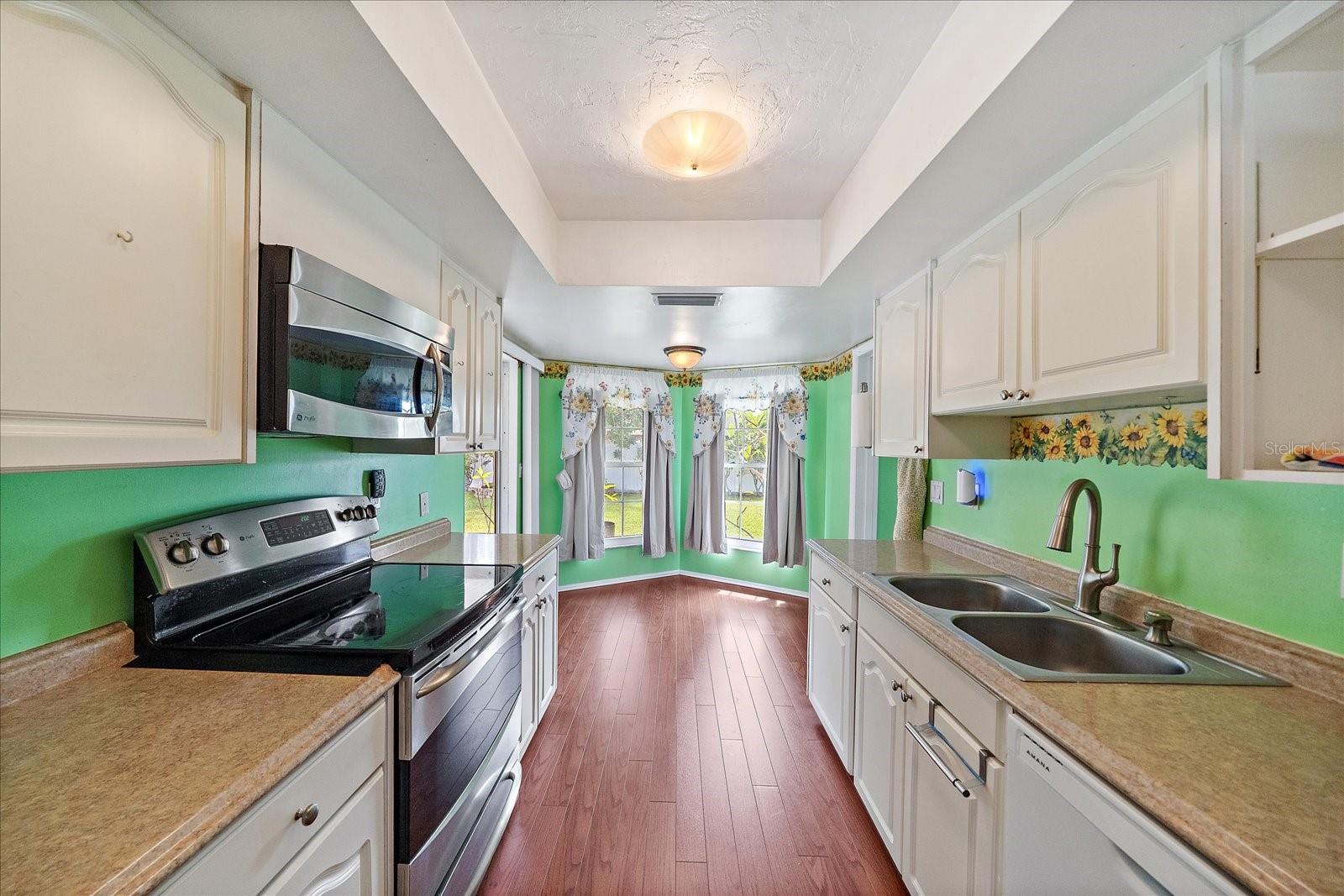 Image 4 of 26 For 7403 14th Avenue W
