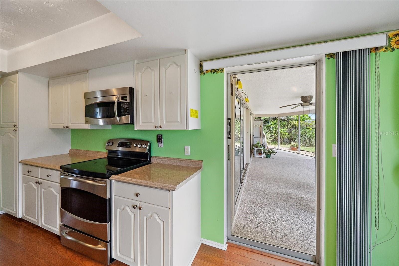 Image 6 of 26 For 7403 14th Avenue W