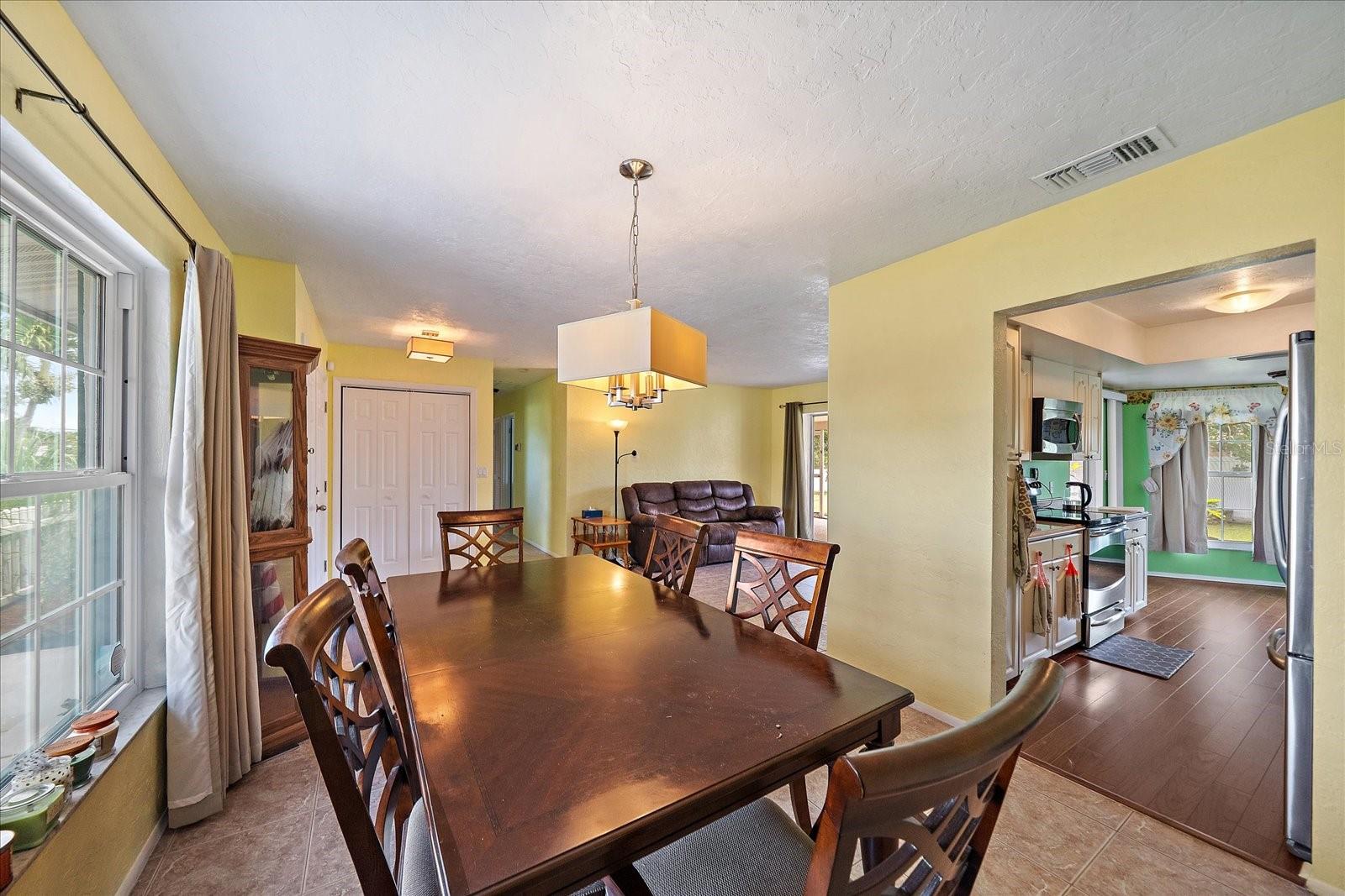 Image 7 of 26 For 7403 14th Avenue W