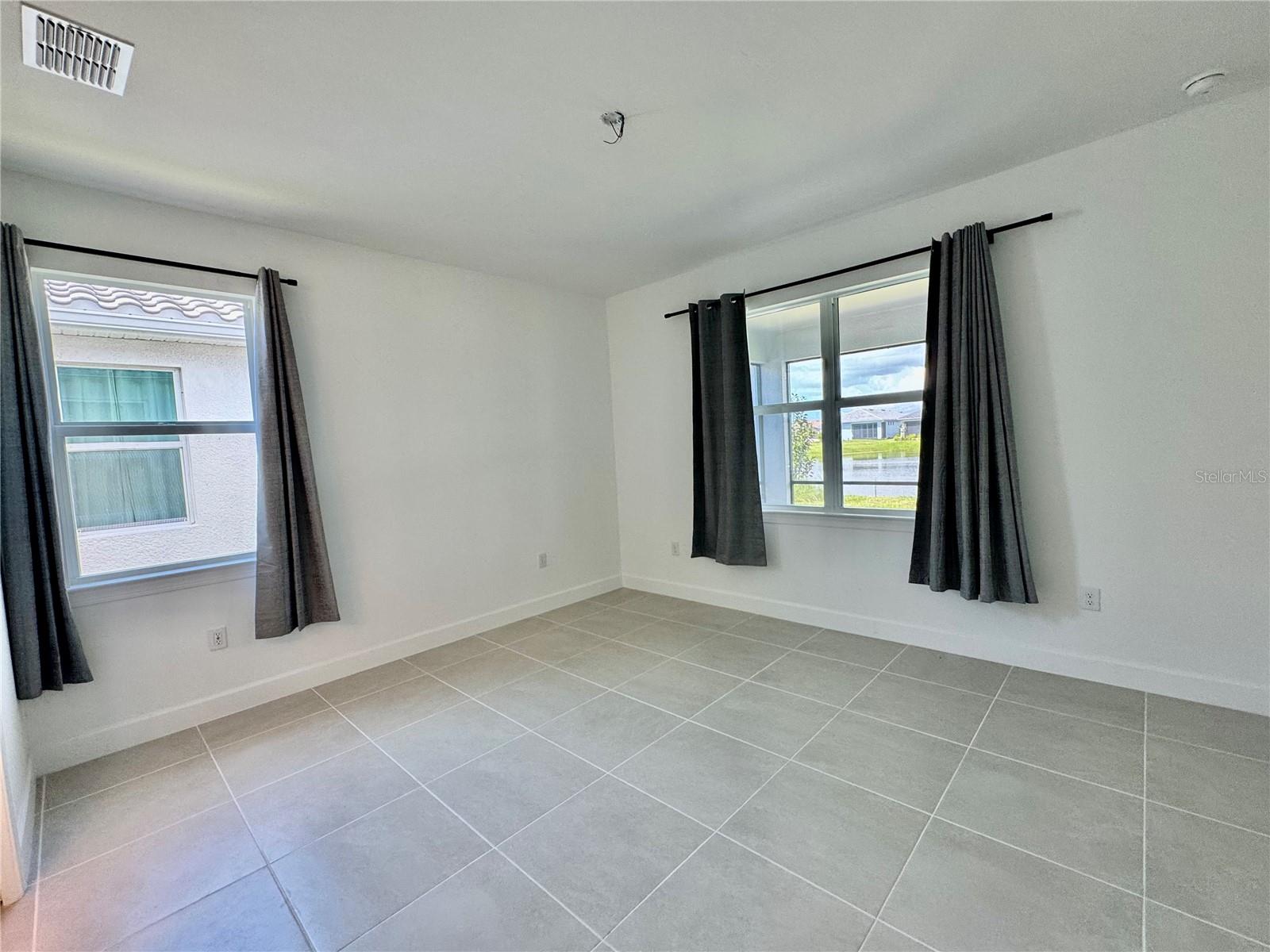 Image 8 of 53 For 10478 Sea Breeze Ridge Drive