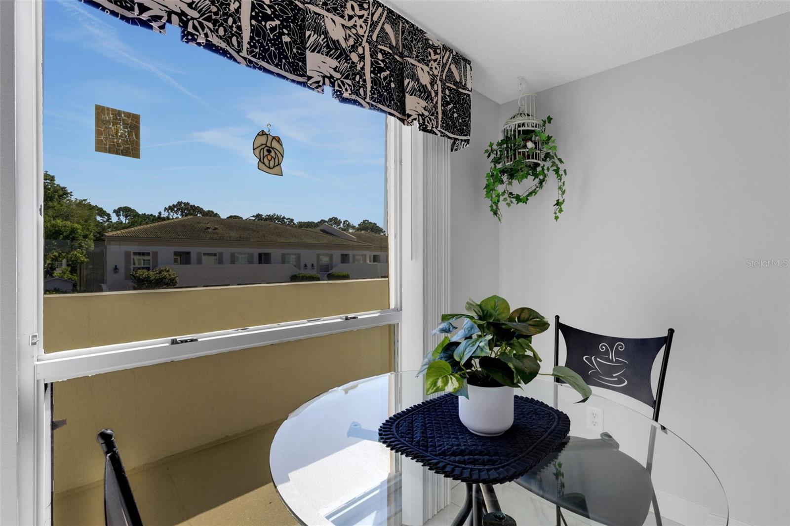 Image 15 of 33 For 5206 Wedgewood Lane 78