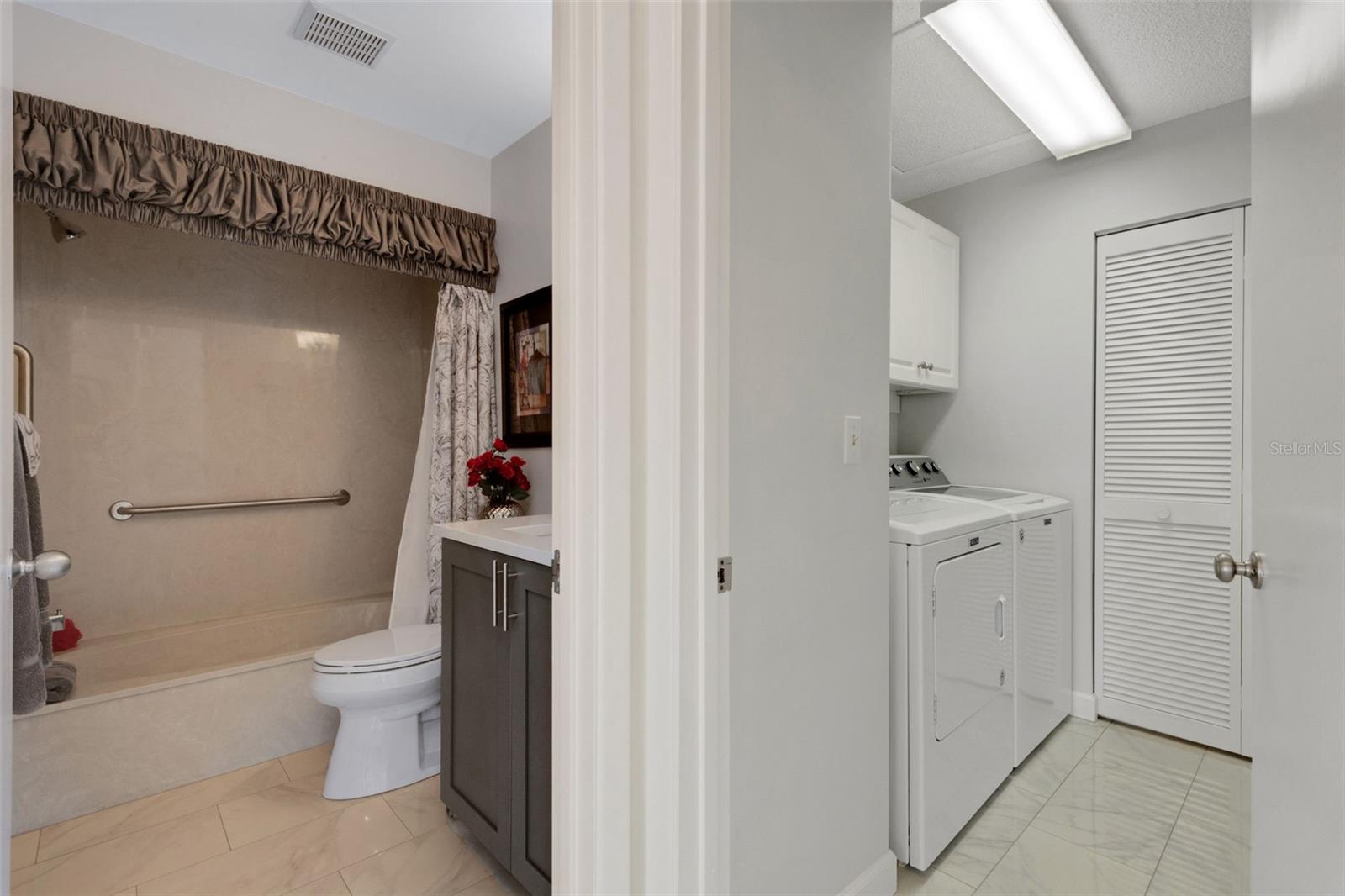 Image 32 of 33 For 5206 Wedgewood Lane 78