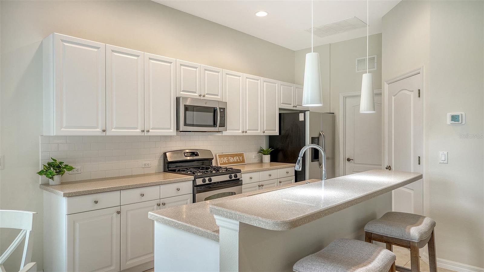 Image 17 of 67 For 4738 Claremont Park Drive