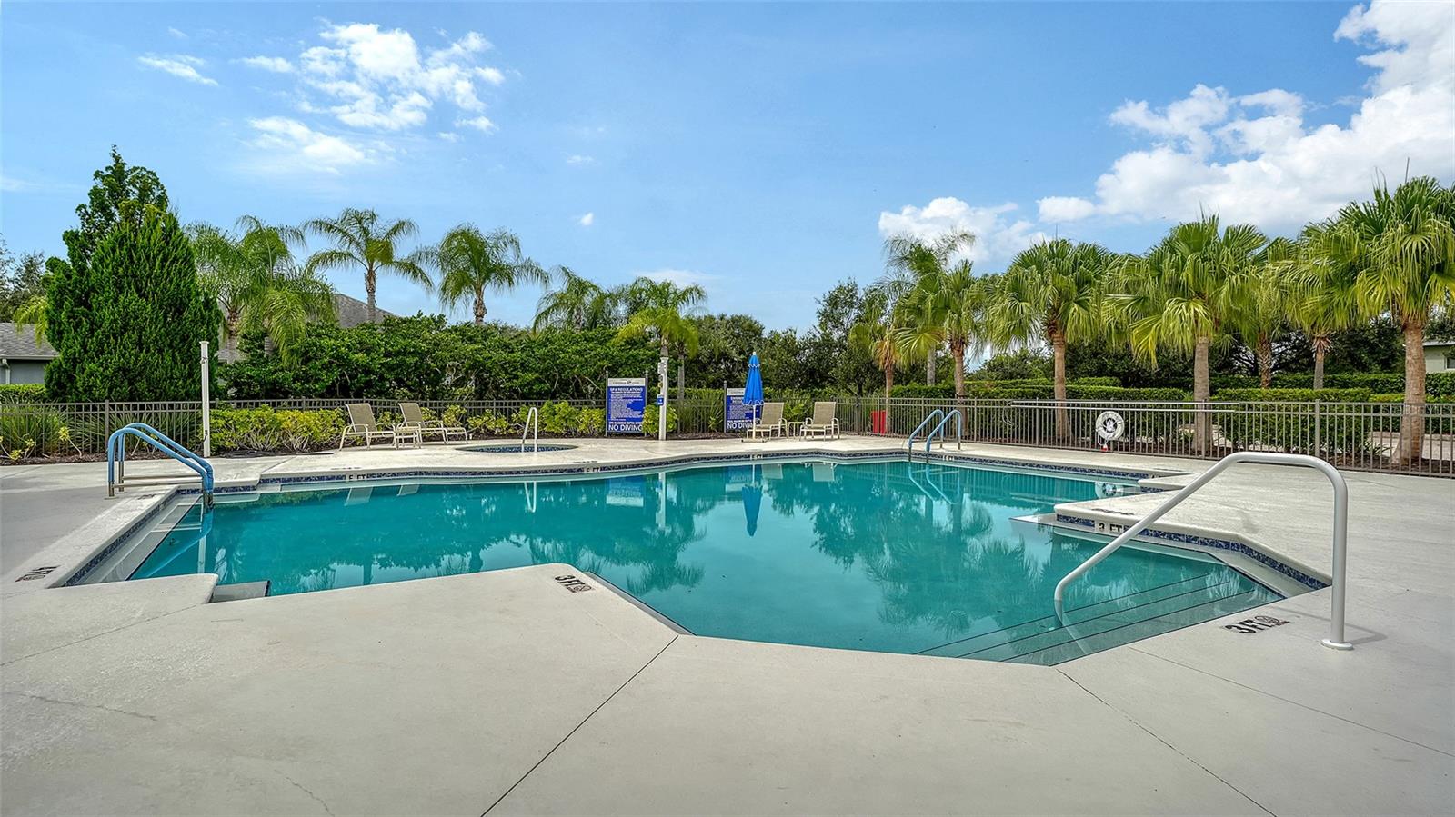 Image 41 of 67 For 4738 Claremont Park Drive