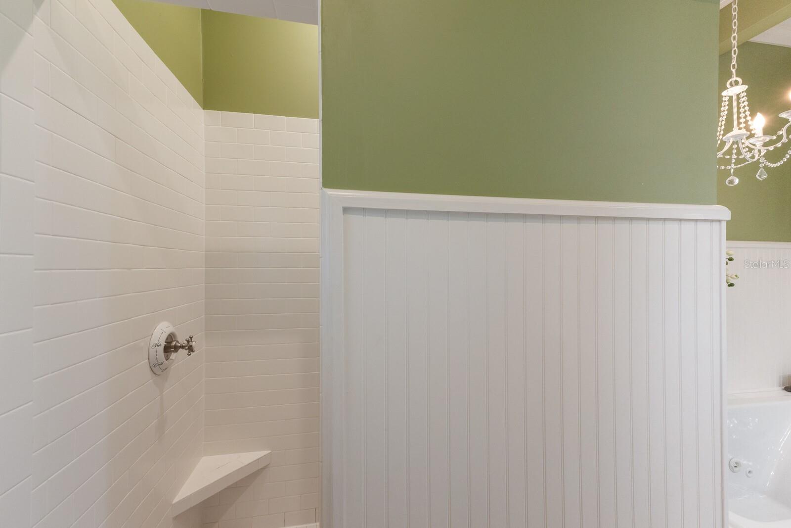 Image 23 of 65 For 702 32nd Avenue W