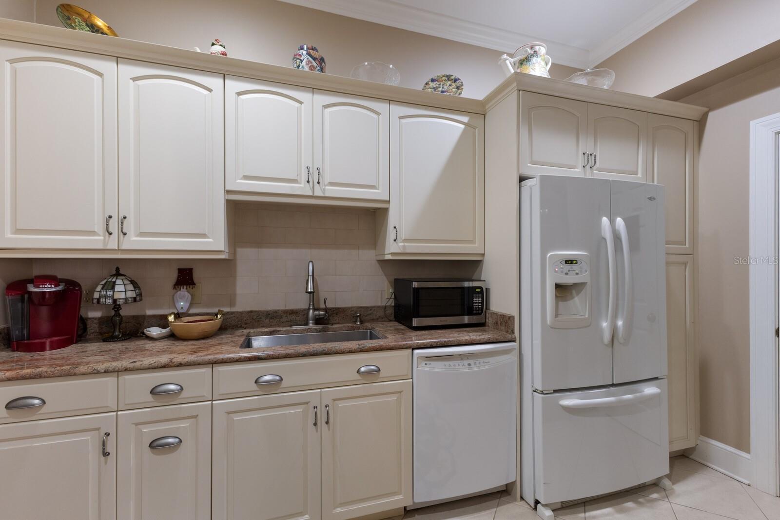 Image 32 of 65 For 702 32nd Avenue W