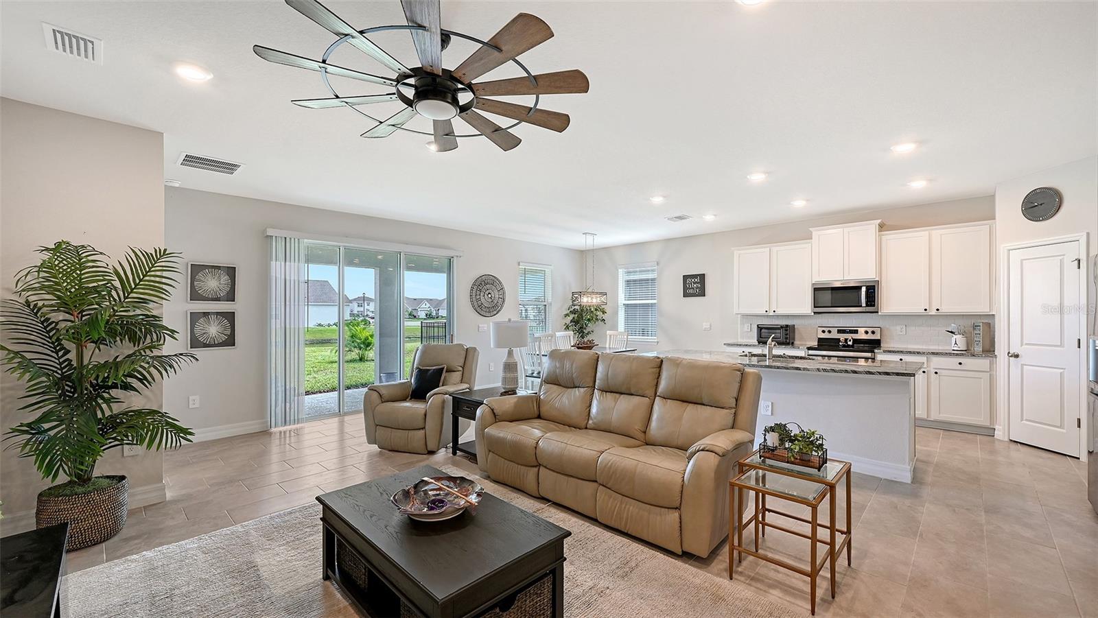 Image 10 of 45 For 17759 Cantarina Cove